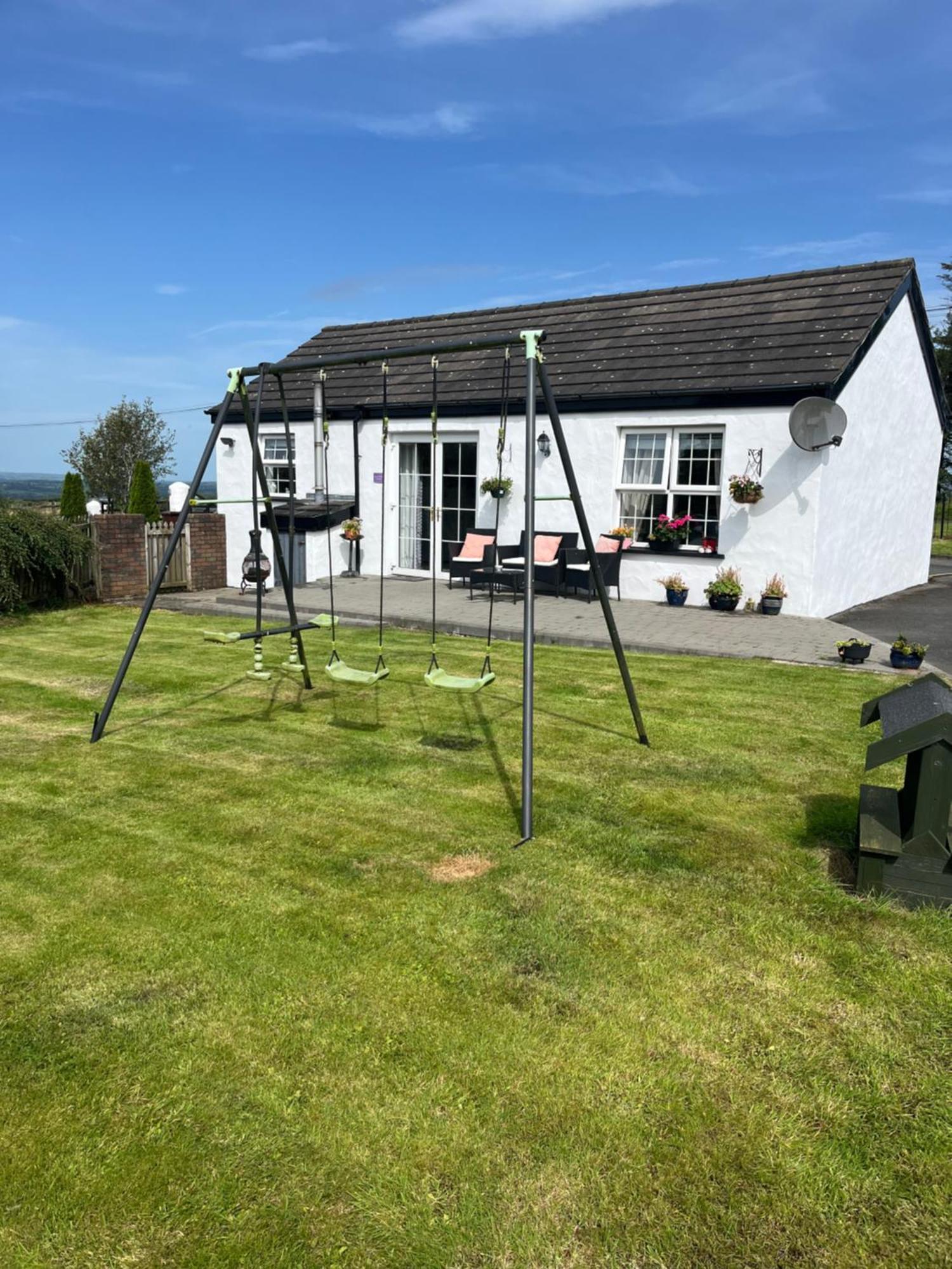 Gateway To The Glens Villa Ballymena Exterior photo